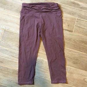 Retired Constantly Varied Gear Dusty Rose Capris—L